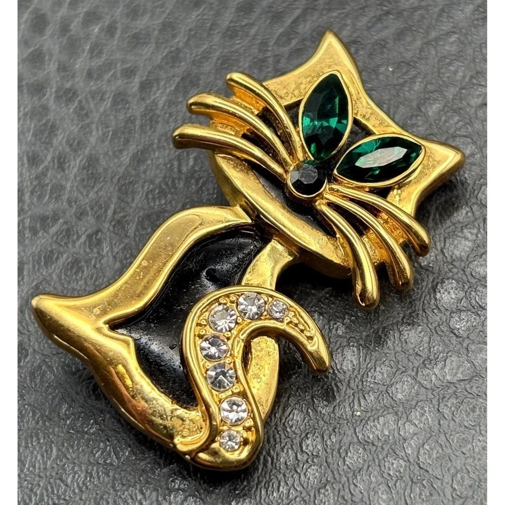 Vintage Modernist Cat Brooch Green Rhinestone Eyes Black Enamel Gold Tone Pin